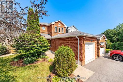 5 Teddington Crescent, Whitby, ON - Outdoor