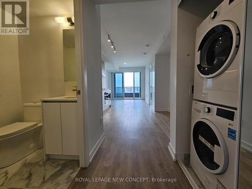 621 - 1100 Sheppard Avenue W, Toronto, ON - Indoor Photo Showing Laundry Room