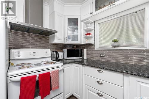 177 Lillooet Street W, Moose Jaw, SK - Indoor Photo Showing Kitchen