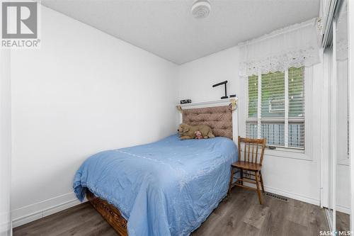 177 Lillooet Street W, Moose Jaw, SK - Indoor Photo Showing Bedroom