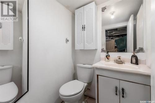 177 Lillooet Street W, Moose Jaw, SK - Indoor Photo Showing Bathroom