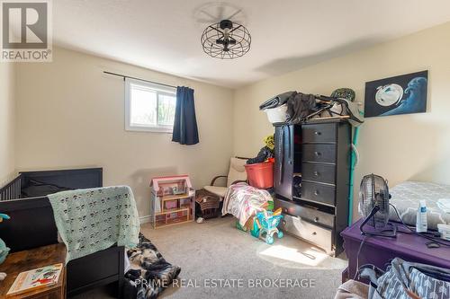 38 Hincks Street, St. Thomas, ON - Indoor Photo Showing Bedroom