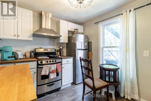 38 Hincks Street, St. Thomas, ON - Indoor Photo Showing Kitchen