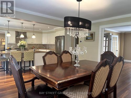 1744 Delderfield Crescent, Mississauga, ON - Indoor Photo Showing Dining Room