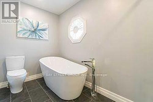1744 Delderfield Crescent, Mississauga, ON - Indoor Photo Showing Bathroom