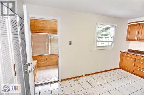 1733 Glendale Avenue, Windsor, ON - Indoor Photo Showing Other Room