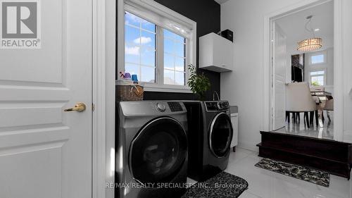 2 Rampart Drive, Brampton, ON - Indoor Photo Showing Laundry Room