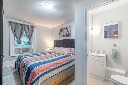 25 Albion Street, Brantford, ON - Indoor Photo Showing Bedroom