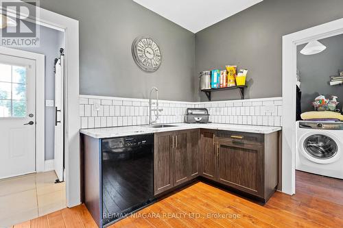 14 Catharine Street, Port Colborne, ON - Indoor Photo Showing Laundry Room