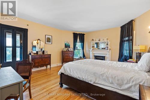 14 Catharine Street, Port Colborne, ON - Indoor Photo Showing Bedroom