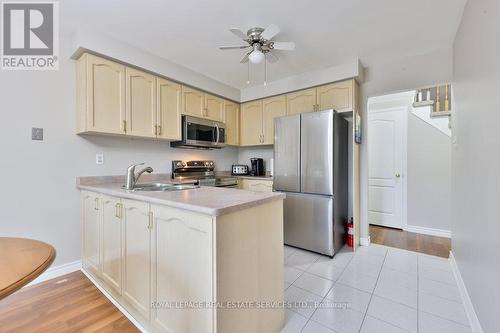 100 Fellowes Crescent, Hamilton, ON - Indoor Photo Showing Kitchen With Stainless Steel Kitchen
