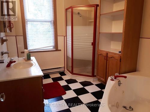 435 Main Street W, Shelburne, ON - Indoor Photo Showing Bathroom