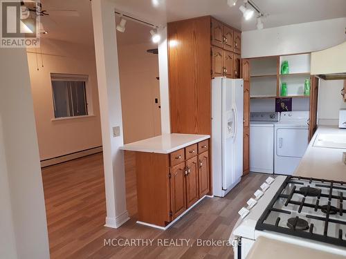 435 Main Street W, Shelburne, ON - Indoor Photo Showing Laundry Room