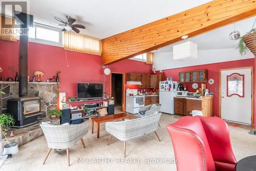 435 Main Street W, Shelburne, ON - Indoor Photo Showing Living Room With Fireplace