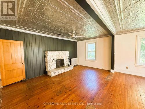 180 Carroll Street, Guelph/Eramosa, ON - Indoor With Fireplace