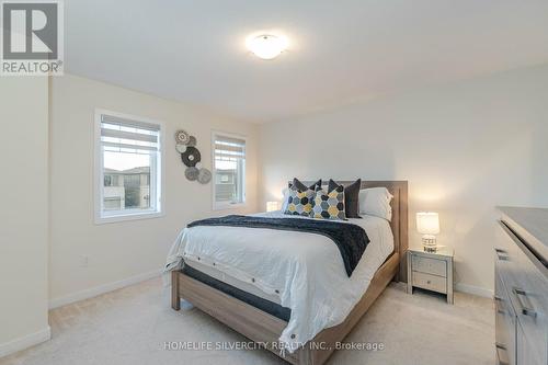 69 Bedrock Drive, Hamilton, ON - Indoor Photo Showing Bedroom