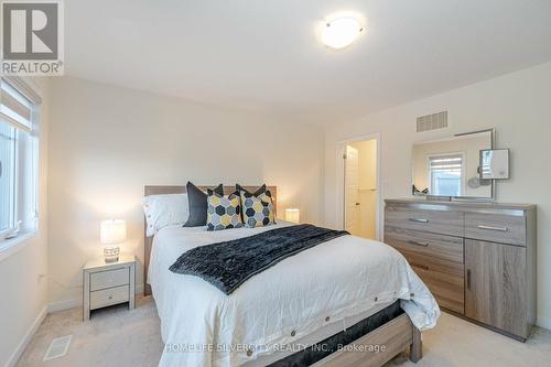 69 Bedrock Drive, Hamilton, ON - Indoor Photo Showing Bedroom