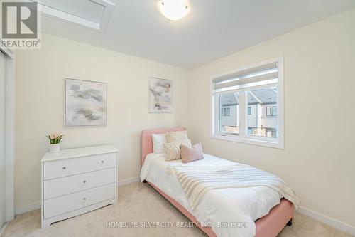 69 Bedrock Drive, Hamilton, ON - Indoor Photo Showing Bedroom