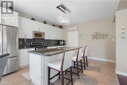 6500 St Michael Avenue, Niagara Falls, ON - Indoor Photo Showing Kitchen With Stainless Steel Kitchen