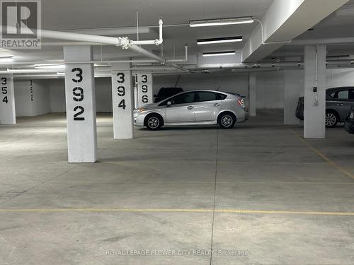 606 - 460 Dundas Street E, Hamilton, ON - Indoor Photo Showing Garage