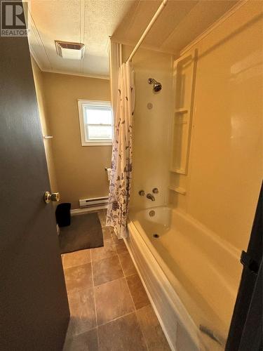 11 Bragg'S Lane, Port Aux Basques, NL - Indoor Photo Showing Bathroom