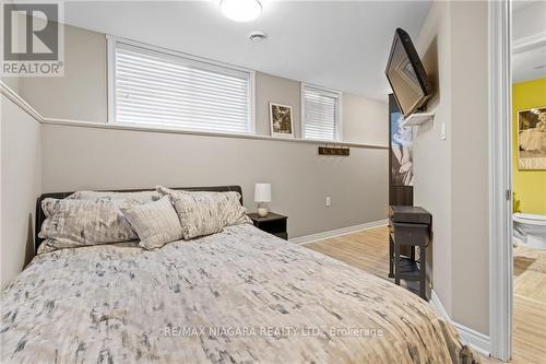 287 Tanbark Road, Niagara-On-The-Lake, ON - Indoor Photo Showing Bedroom