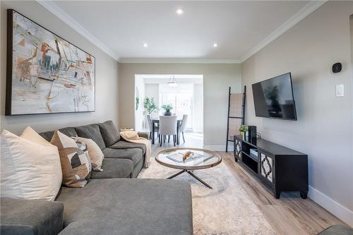 5475 Lakshore Road|Unit #89, Burlington, ON - Indoor Photo Showing Living Room