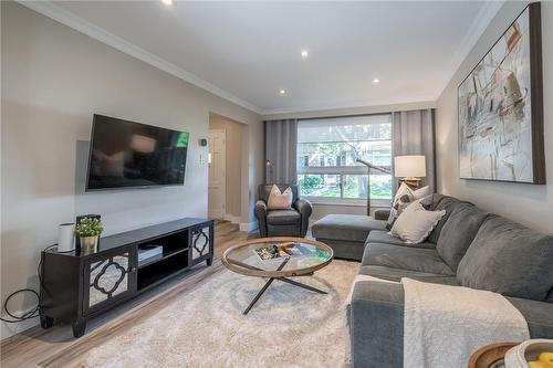 5475 Lakeshore Road|Unit #89, Burlington, ON - Indoor Photo Showing Living Room