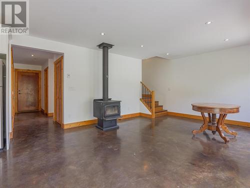 465 Ritchie Avenue, Naramata, BC - Indoor With Fireplace