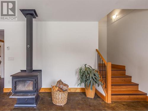 465 Ritchie Avenue, Naramata, BC - Indoor Photo Showing Other Room With Fireplace