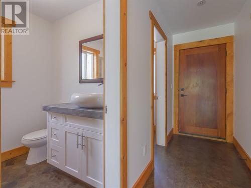 465 Ritchie Avenue, Naramata, BC - Indoor Photo Showing Bathroom