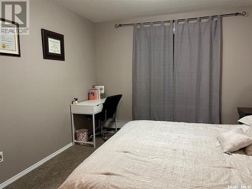 #310E 1300 Stockton Street N, Regina, SK - Indoor Photo Showing Bedroom