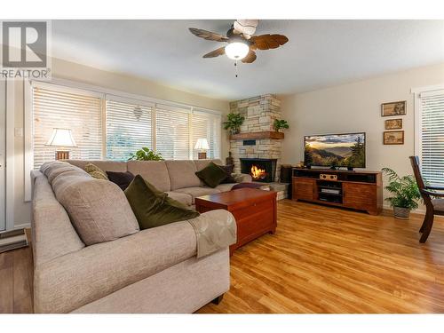 156 Ritchie Avenue, Naramata, BC - Indoor Photo Showing Living Room With Fireplace