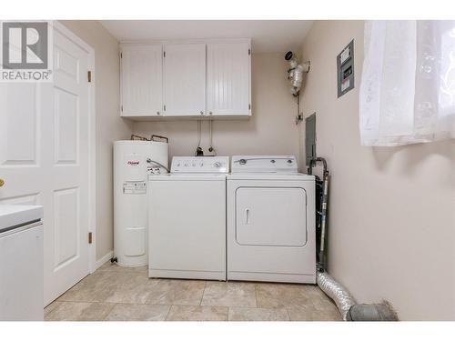 156 Ritchie Avenue, Naramata, BC - Indoor Photo Showing Laundry Room