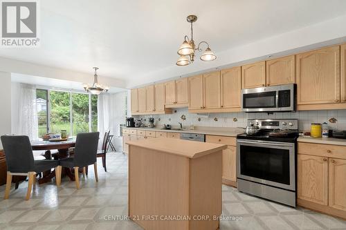 126 St Bees Court, London, ON - Indoor Photo Showing Kitchen