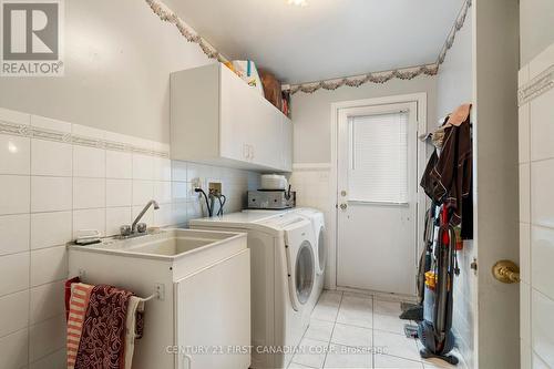 126 St Bees Court, London, ON - Indoor Photo Showing Laundry Room