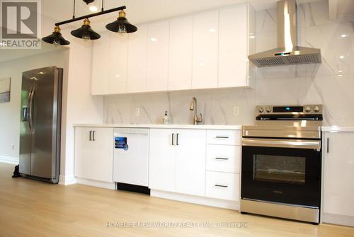 7 Jolyn Court, Markham, ON - Indoor Photo Showing Kitchen