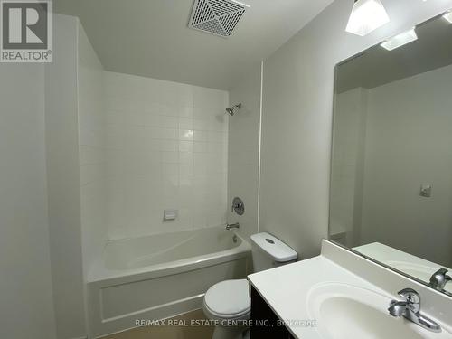 1806 - 385 Prince Of Wales Drive W, Mississauga, ON - Indoor Photo Showing Bathroom