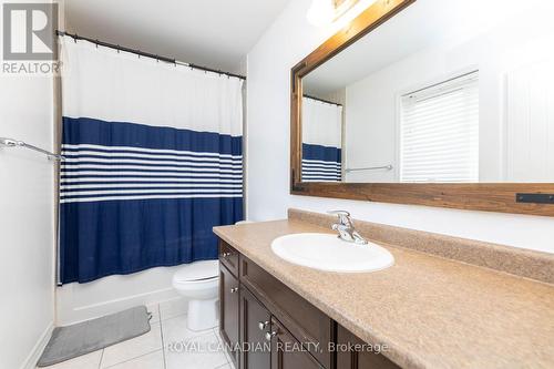 15 Tribune Drive, Brampton, ON - Indoor Photo Showing Bathroom