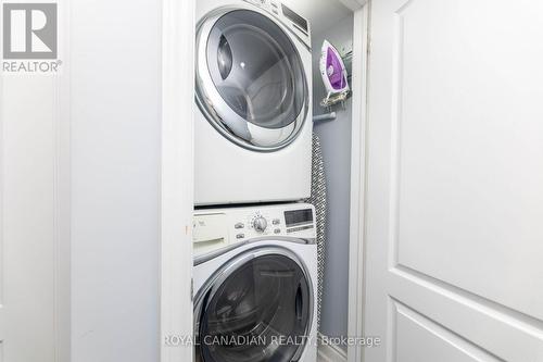 15 Tribune Drive, Brampton, ON - Indoor Photo Showing Laundry Room