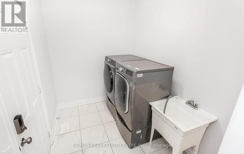 115 Branigan Crescent S, Halton Hills, ON - Indoor Photo Showing Laundry Room