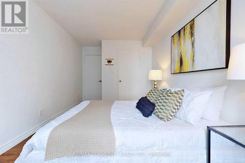 1407 - 145 Hillcrest Avenue, Mississauga, ON - Indoor Photo Showing Bedroom