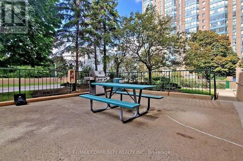 1407 - 145 Hillcrest Avenue, Mississauga, ON - Outdoor