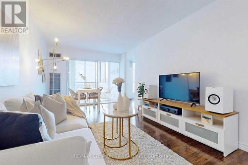 1407 - 145 Hillcrest Avenue, Mississauga, ON - Indoor Photo Showing Living Room