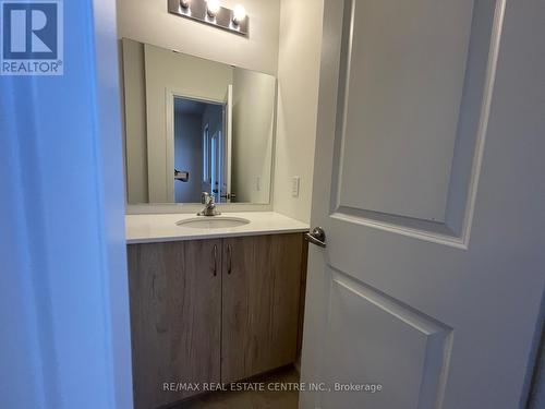 86 Salina Street, Mississauga, ON - Indoor Photo Showing Bathroom