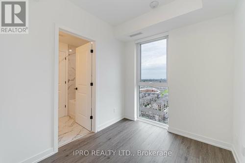 1909 - 335 Wheat Boom Drive, Oakville, ON - Indoor Photo Showing Other Room