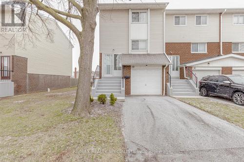 29 Sandringham Court, Brampton, ON - Outdoor With Facade