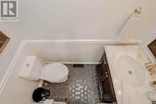 29 Sandringham Court, Brampton, ON - Indoor Photo Showing Bathroom