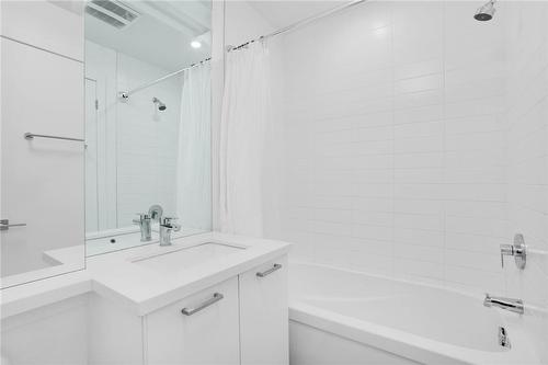 467 Charlton Avenue E|Unit #202, Hamilton, ON - Indoor Photo Showing Bathroom