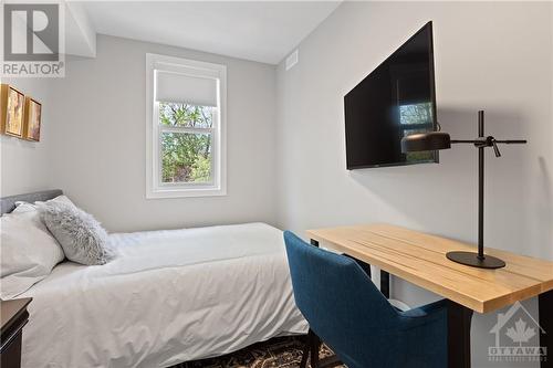 388 Chapel Street, Ottawa, ON - Indoor Photo Showing Bedroom